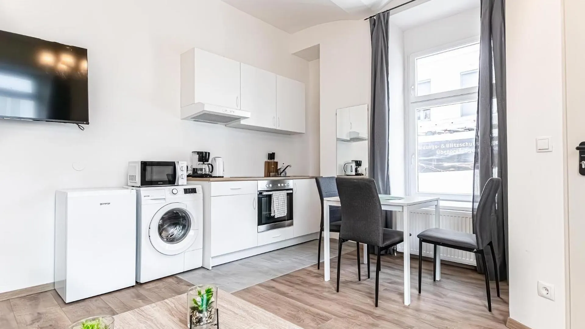 Westbahnhof Kingbed 1Br Apt With Ensuite Washer 비엔나 아파트