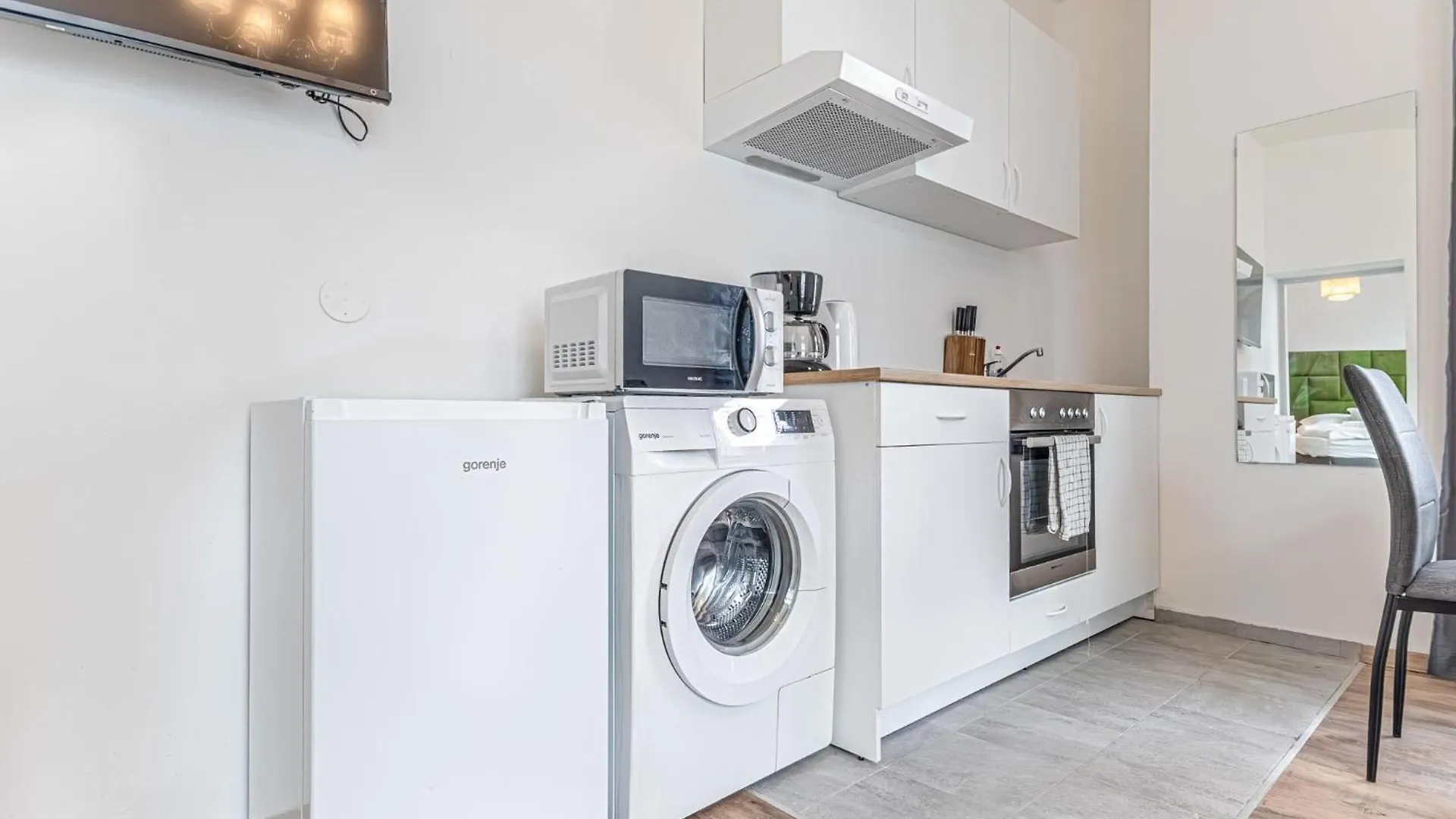 Westbahnhof Kingbed 1Br Apt With Ensuite Washer 비엔나 오스트리아