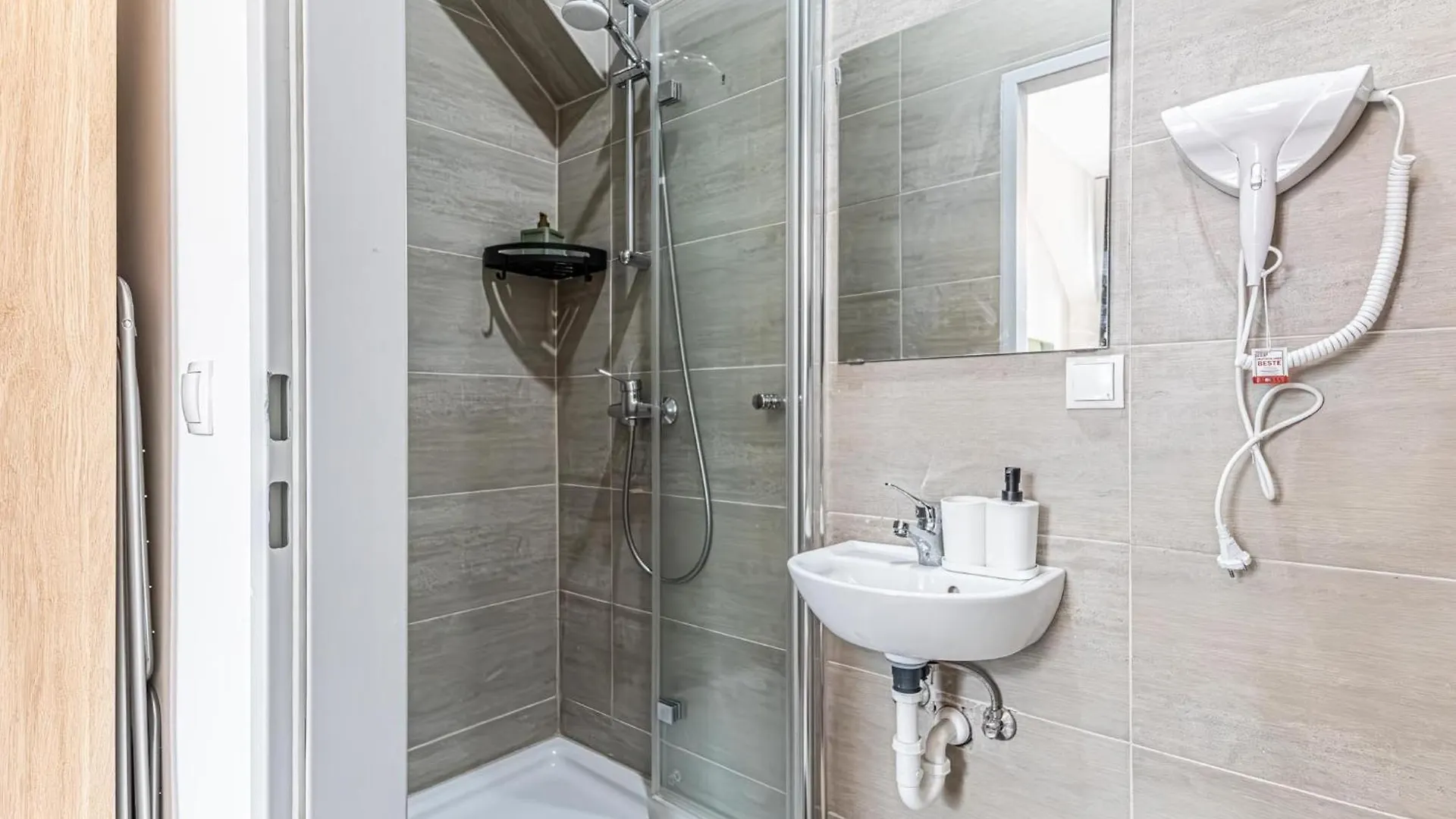 Westbahnhof Kingbed 1Br Apt With Ensuite Washer 비엔나