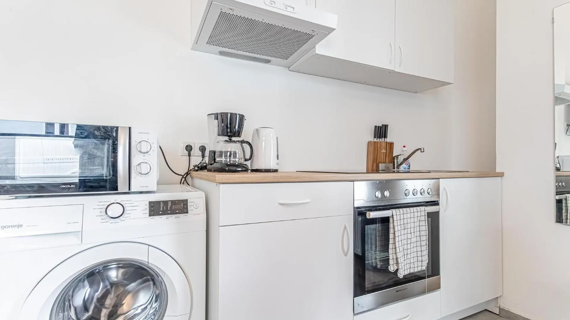 아파트 Westbahnhof Kingbed 1Br Apt With Ensuite Washer 비엔나