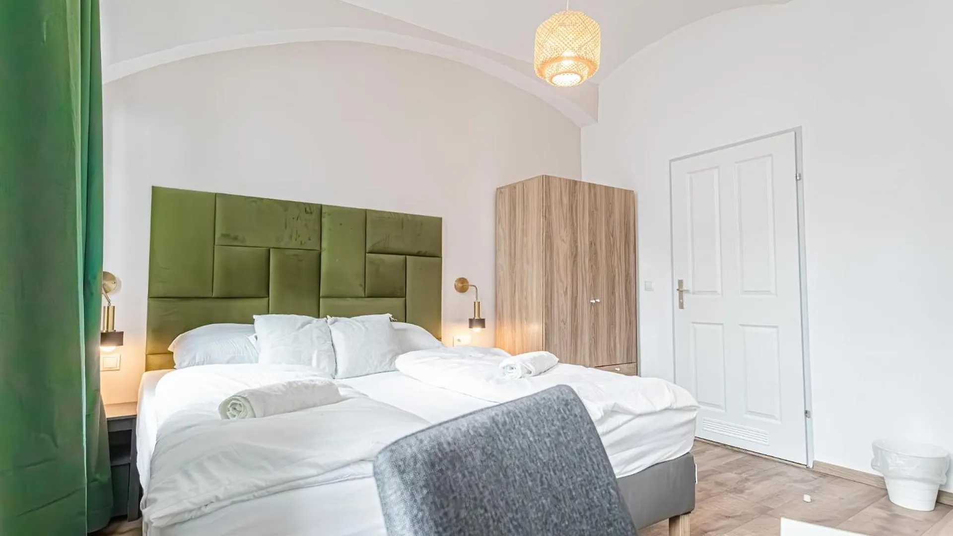 Westbahnhof Kingbed 1Br Apt With Ensuite Washer Vienna